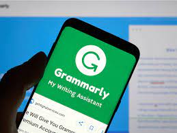 Read more about the article Grammarly Reviews 2025: The Definitive Guide to AI Powered Writing Excellence for Professionals & Businesses